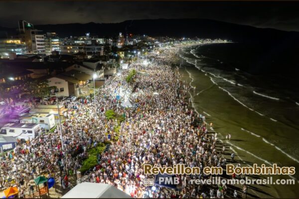 Bombinhas Réveillon 2025 litoral catarinense : programação gratuita e aberta ao público com DJ's, shows e queima de fogos no Centro, Bombas e Zimbro